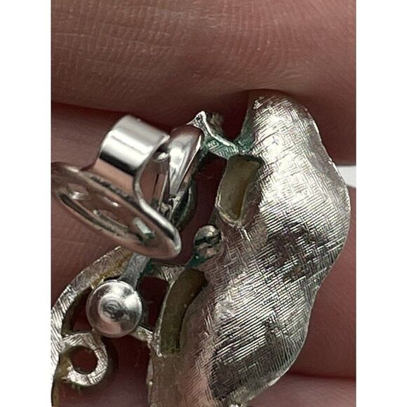 Crown Trifari SINGLE Peas in Pod Peapod Clip On Earring Silver-Tone Vtg READ - Picture 9 of 13